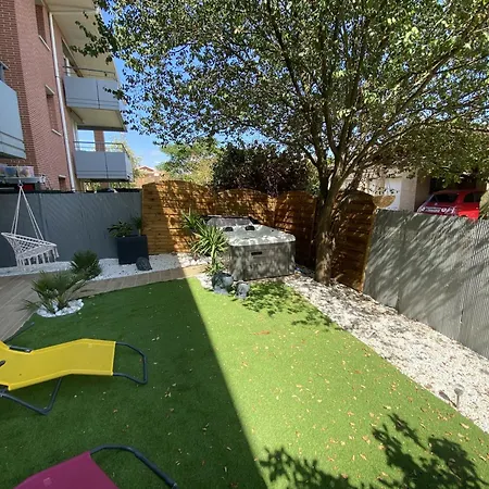 One-bedroom With Jacuzzi Apartament *